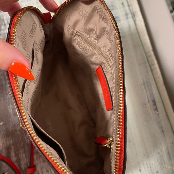 Michael Kors Crossbody Dome Bag in vibrant orange - Picture 6 of 10